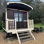 Campsite Les Roulottes Des Amis De Wonky *